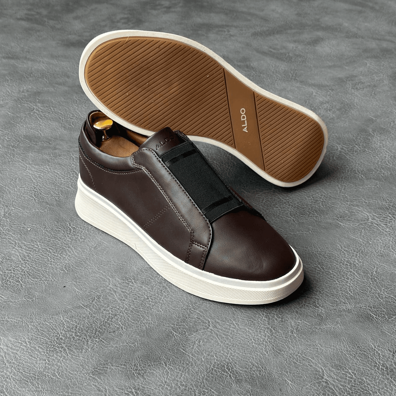 Brown Elastic Strap Casual Sneakers alternate view
